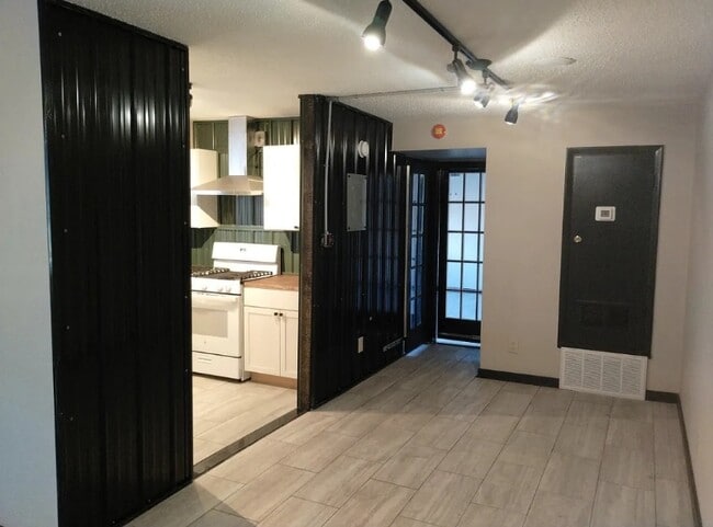 Building Photo - 12001 Tarragon Rd