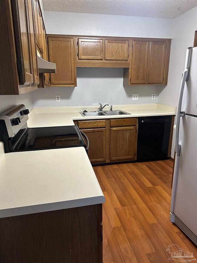 Foto del edificio - 2736 Chicago Ct