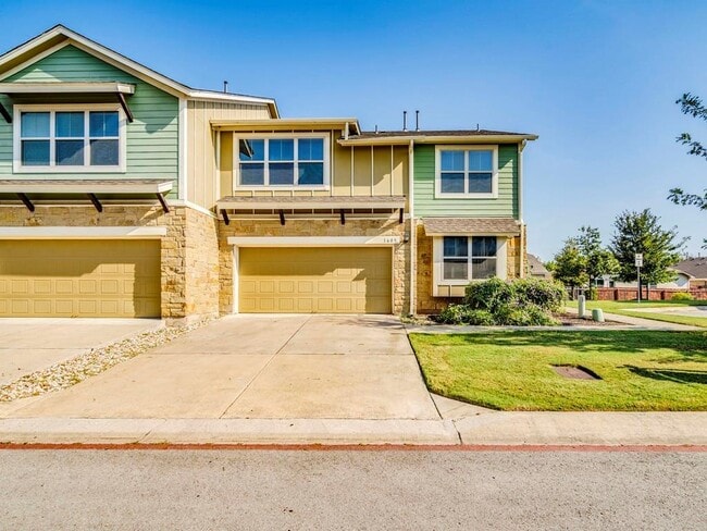 Building Photo - 1620 Bryant Dr