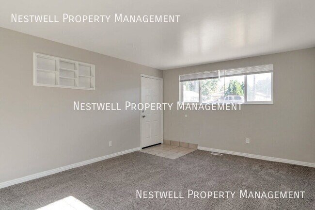 Foto del edificio - 114 W Angelo Ave