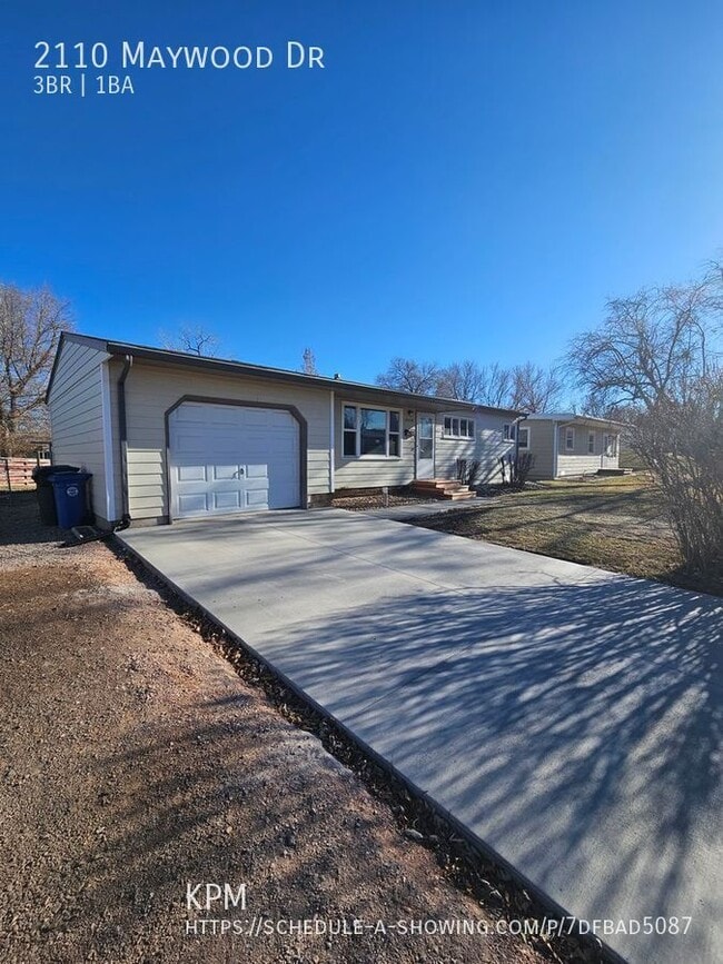 Foto del edificio - 2110 Maywood Dr