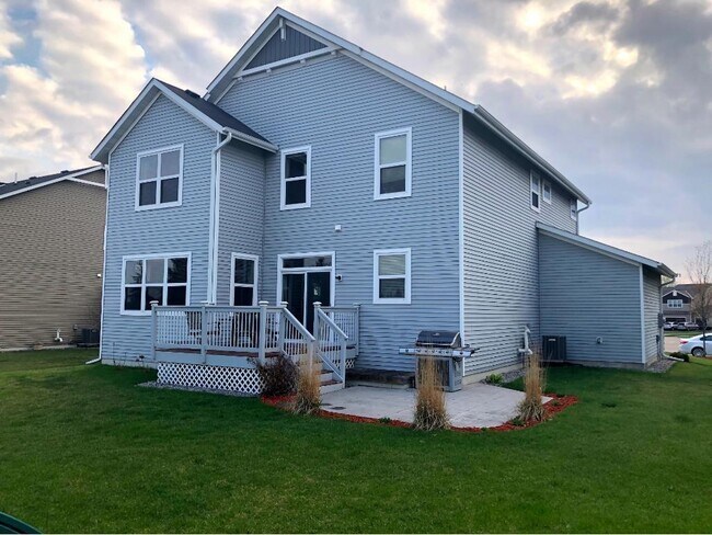 Foto del edificio - 1822 Spring Creek Dr
