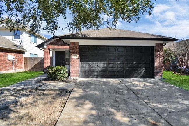 Foto del edificio - 21826 Hemlock Park Dr