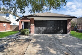 Building Photo - 21826 Hemlock Park Dr