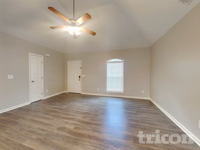 Building Photo - 414 Niagra Ln