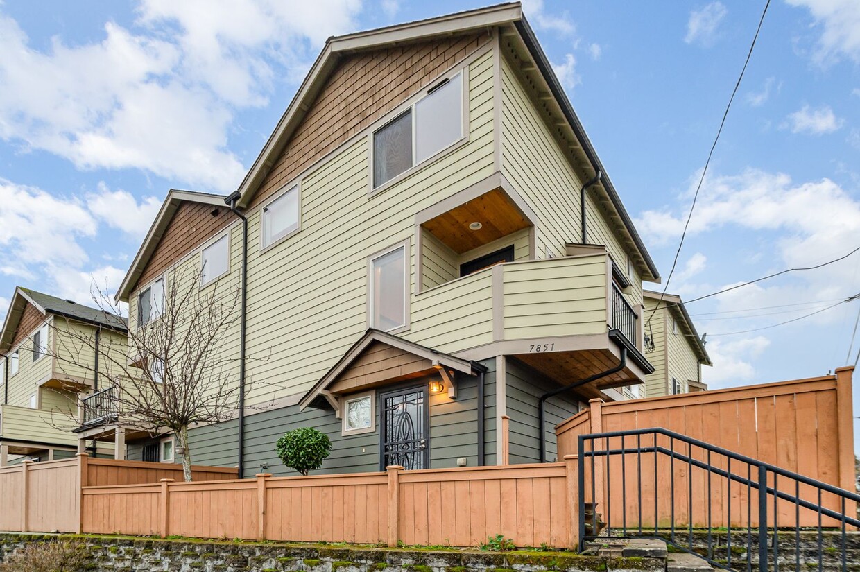 Foto principal - 3Bd/2Ba Seattle Townhouse