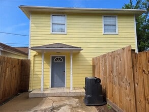 Building Photo - 4733 Jefferson St