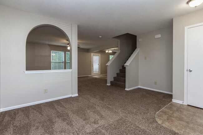 Foto del edificio - 8038 Retreat Ln