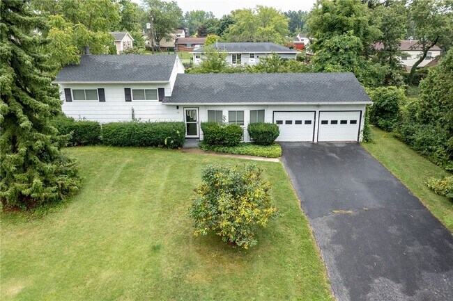 Foto del edificio - 36 Brendan Cir