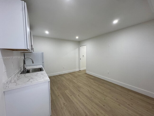 Foto del edificio - 12201 SW 64th St