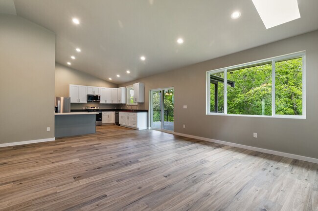Cocina, sala de estar y comedor (Plano de planta de espacio abierto) - 1563 Mt Baker Hwy