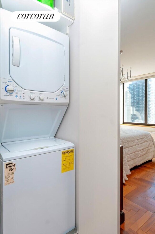 Foto del edificio - 422 E 72nd St