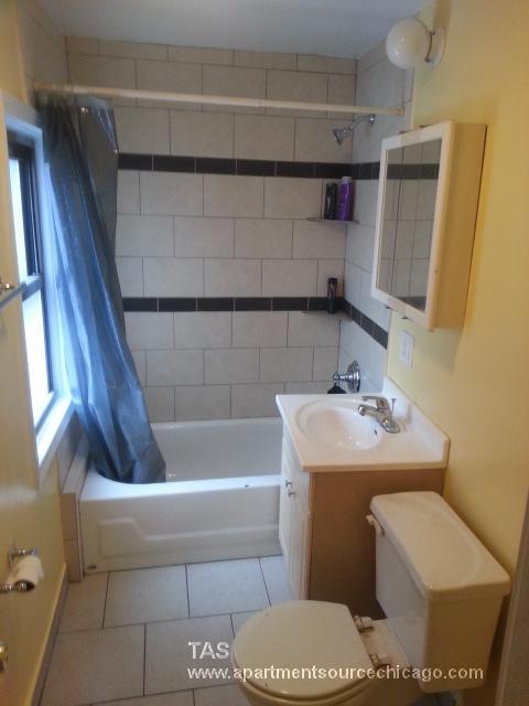 Building Photo - 1653 W Superior St