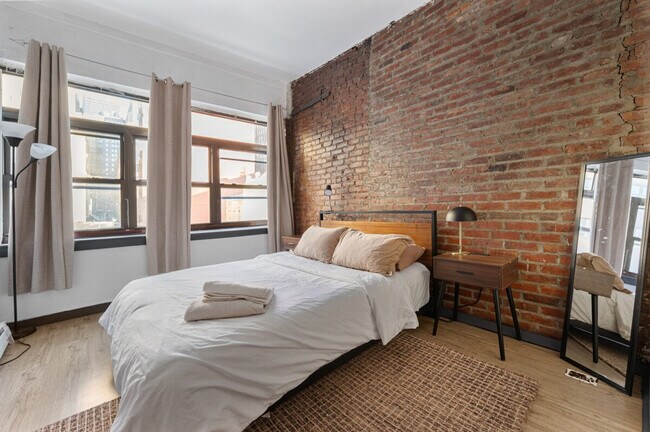 Foto del edificio - 301 W 31st St