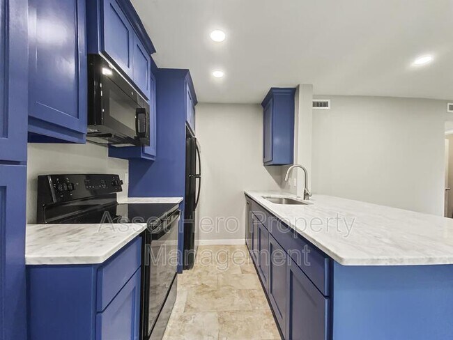 Building Photo - 1504 Alpine Cir