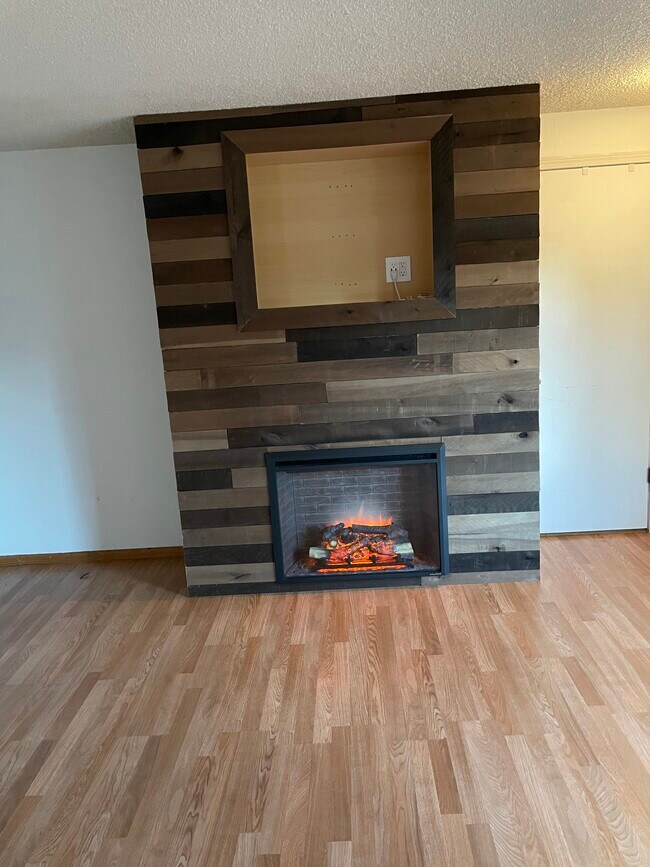 Foto del edificio - 8203 42nd St Ct W