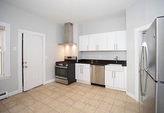 Foto del edificio - 3 bed 1 bath in Cambridge....