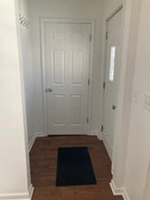 Building Photo - 2810 S Lenox St