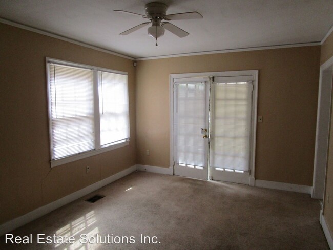 Building Photo - 3 br, 1 bath House - 132 S. Sunset Terrace