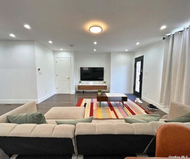 Foto del edificio - 126-15 152nd Ave