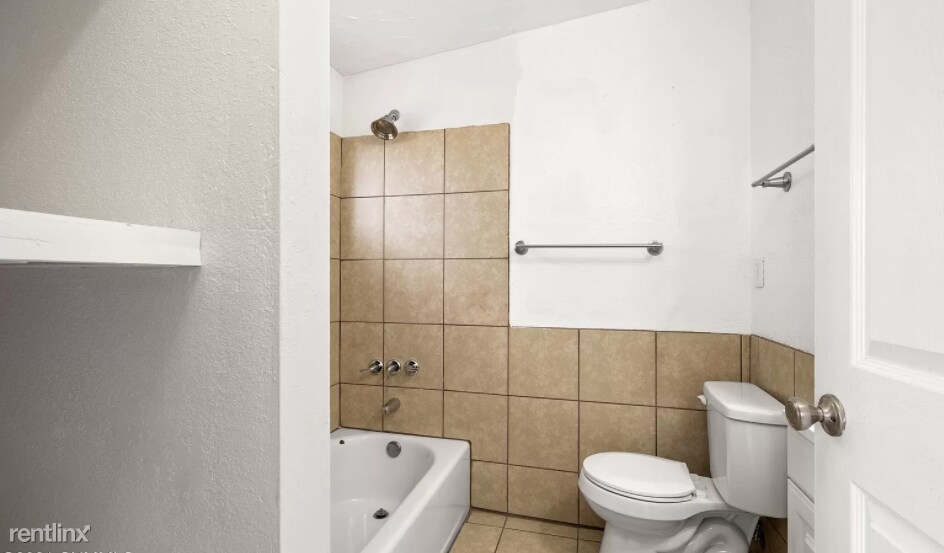 Building Photo - 3 br, 2 bath House - 1500 Stull Dr