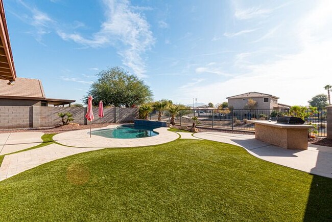 Building Photo - Beautiful Home in Laveen with Resort Style...