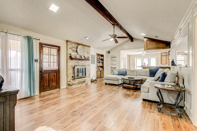 Building Photo - 4505 Cinnamon Hill Dr