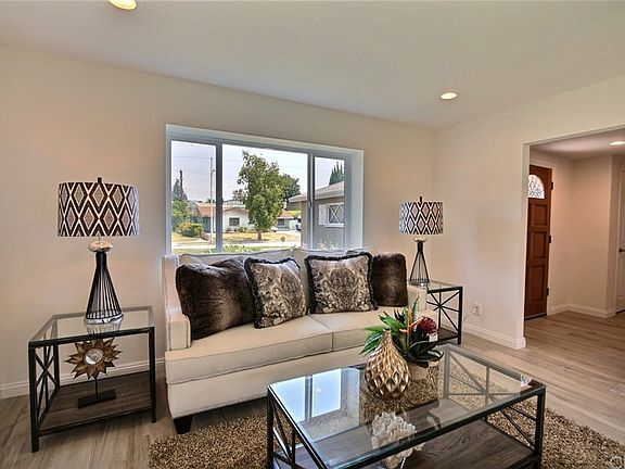 Building Photo - 3535 S Flemington Dr
