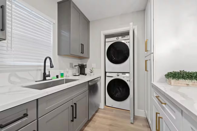 Foto del edificio - ? Modern 3 Bed 2 Bath in National City – F...