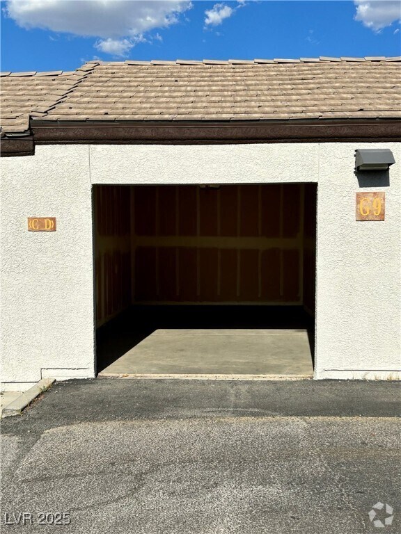 Building Photo - 7255 W Sunset Rd