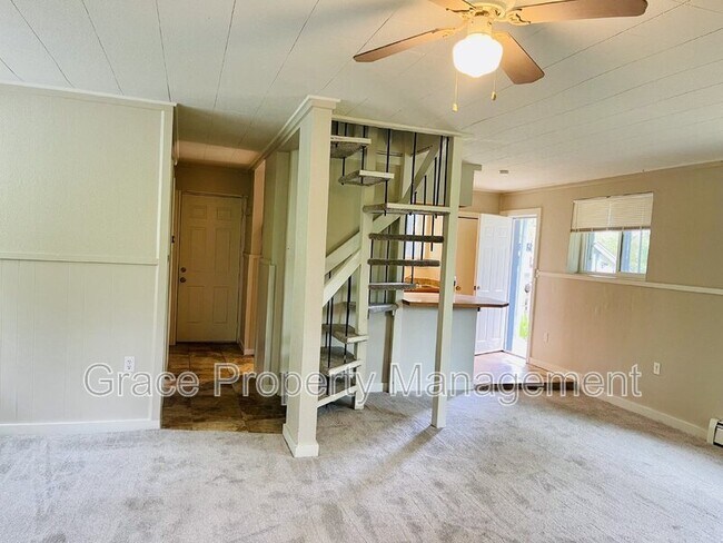 Foto del edificio - 3294 Smith Hill Rd