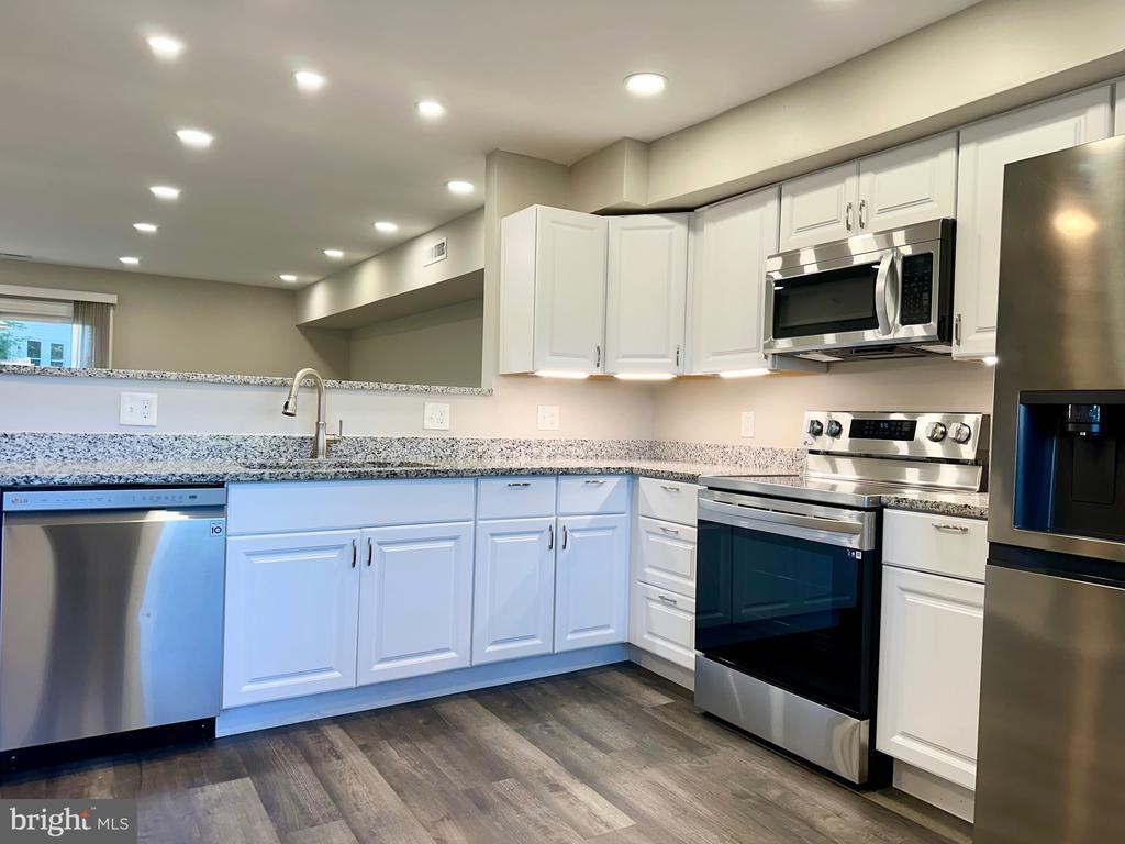 Foto principal - 313 Sweet Briar Ct