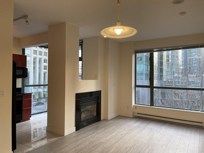 Photo du bâtiment - 1239 W Georgia St