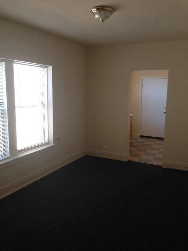 Living Room - 7001 S Merrill Ave
