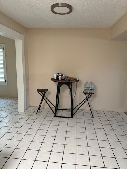 Building Photo - 9209 W Glen Oaks Cir N