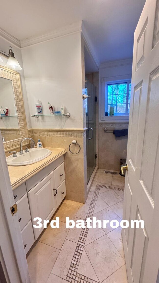 Foto del edificio - 148 Cat Rock Rd