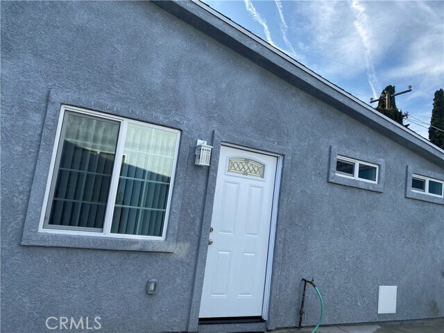 Foto principal - 5931 Lewis Ave