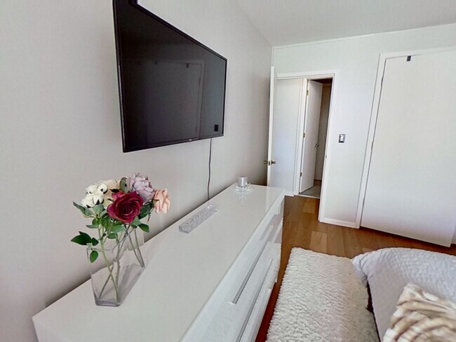 Building Photo - 169 Tremont St