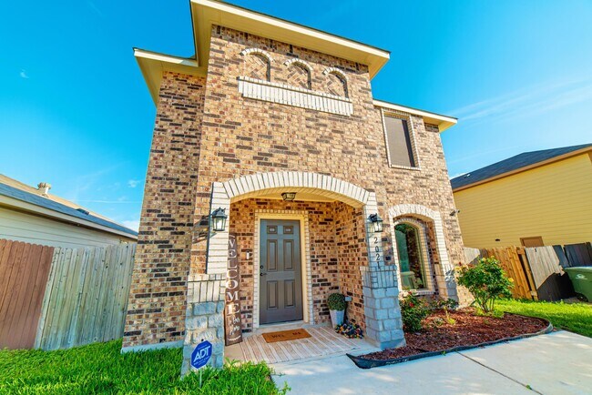 Foto del edificio - 2021 Port Louisiana Dr