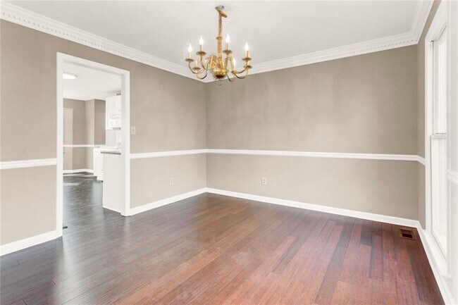 Foto del edificio - 3761 Ridge Rd SE