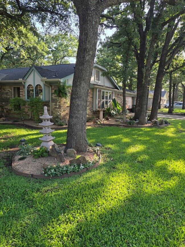 Photo - 2941 Ridgewood Dr (Hurst, TX) House