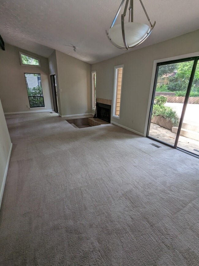 Foto del edificio - 2983 Bay Shore Dr