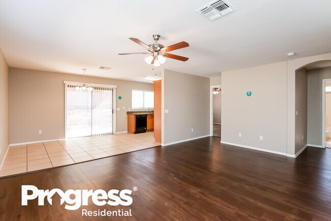 Building Photo - 1627 E Alicia Dr