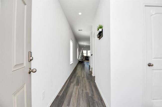 Foto del edificio - 5227 Castlebury Meadows Dr