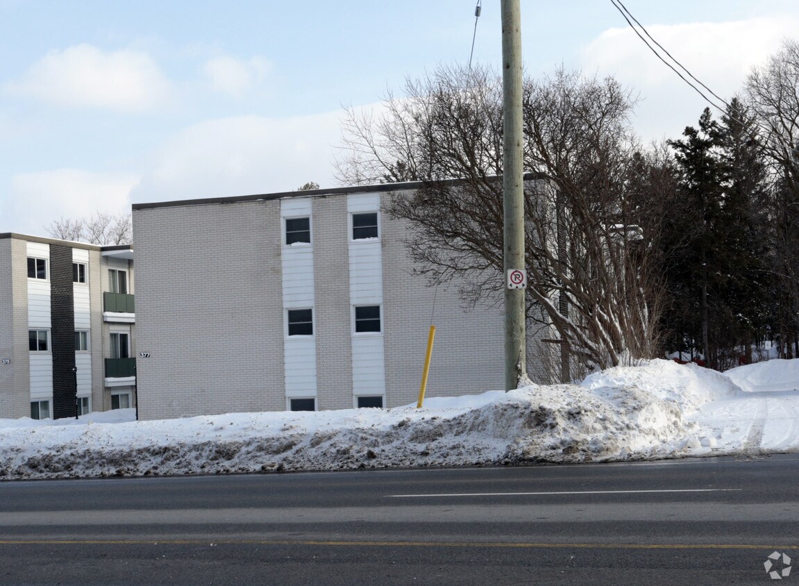 Photo du bâtiment - 377 Erb St W