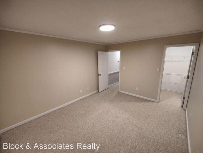 Building Photo - 2 br, 1 bath House - 804 Pine Forest Trail