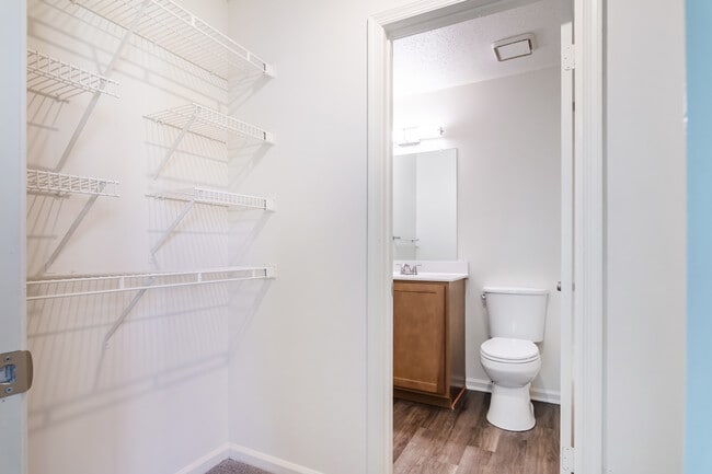 Foto del edificio - Lakewood Apartments