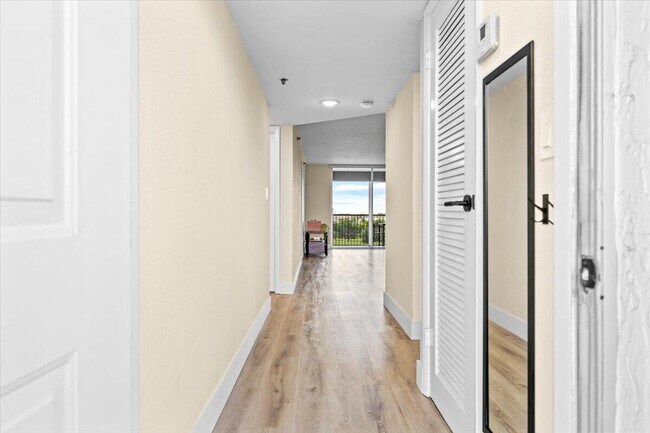 Building Photo - 3100 W Rolling Hills Cir
