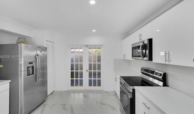 Building Photo - 1917 SW 107th Ave