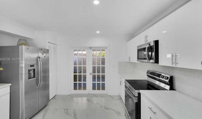 Foto del edificio - 1917 SW 107th Ave